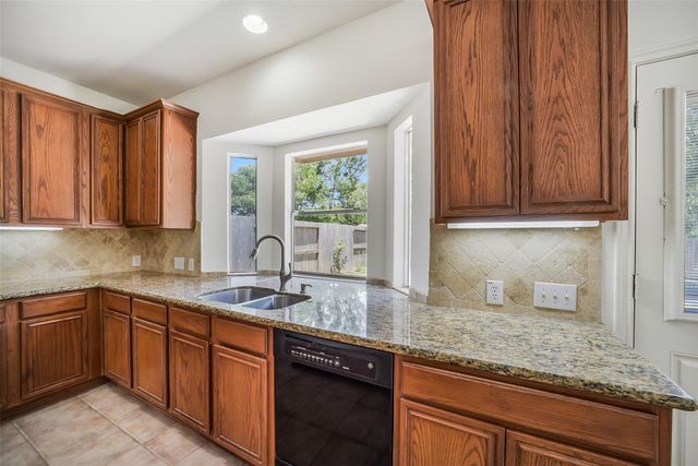 2723 Sterling Fields Drive, Pearland, TX 77584
