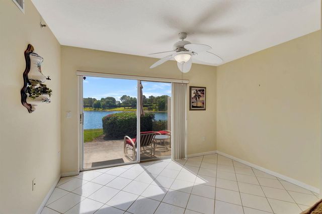 5842 Crystal Shores Drive 105, Boynton Beach, FL 33437
