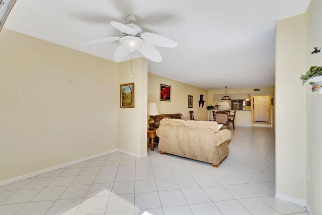 5842 Crystal Shores Drive 105, Boynton Beach, FL 33437