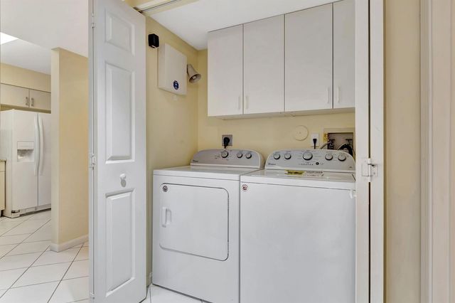 5842 Crystal Shores Drive 105, Boynton Beach, FL 33437