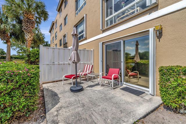 5842 Crystal Shores Drive 105, Boynton Beach, FL 33437