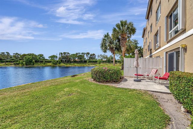 5842 Crystal Shores Drive 105, Boynton Beach, FL 33437