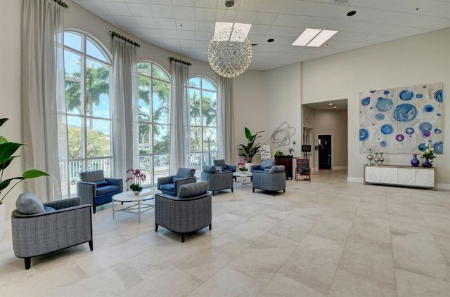 5842 Crystal Shores Drive 105, Boynton Beach, FL 33437