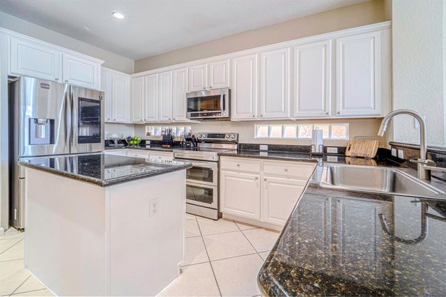 6770 Aliso Avenue, West Palm Beach, FL 33413