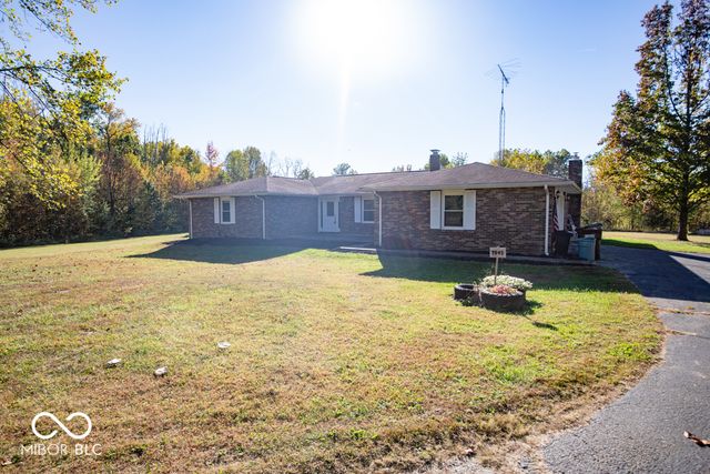 2645 N Private Road 175 W, North Vernon, IN 47265