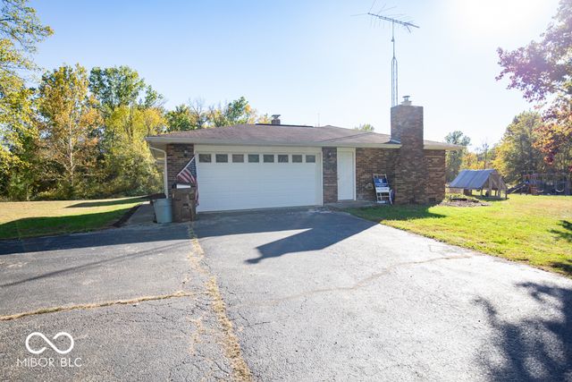 2645 N Private Road 175 W, North Vernon, IN 47265