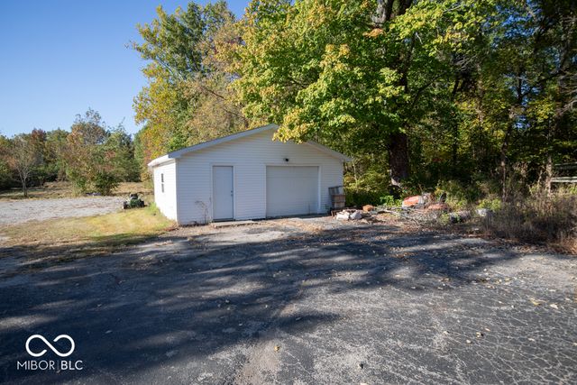 2645 N Private Road 175 W, North Vernon, IN 47265