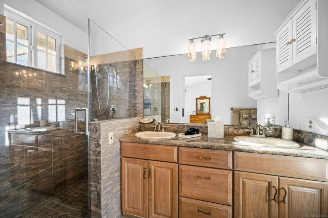 604 Monterey Dr, Oceanside, CA 92058