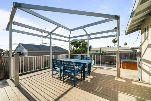 604 Monterey Dr, Oceanside, CA 92058
