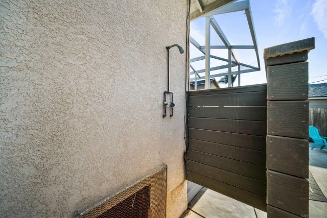 604 Monterey Dr, Oceanside, CA 92058