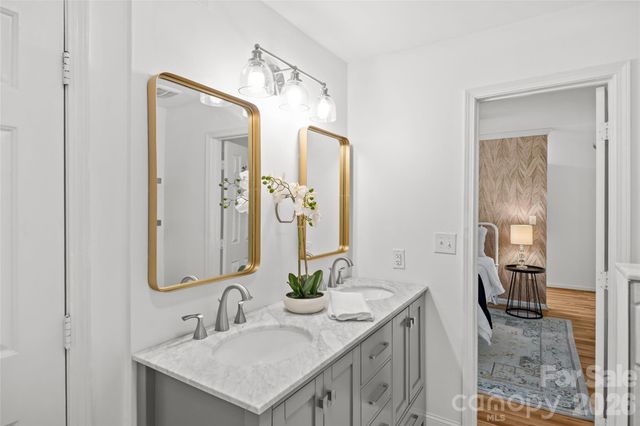 413 W 8th Street N, Charlotte, NC 28202