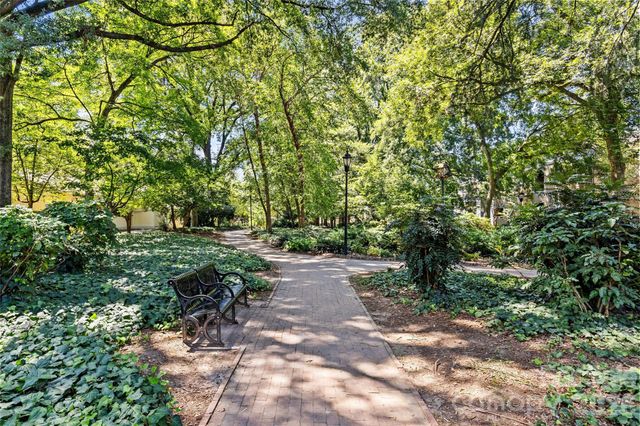 413 W 8th Street N, Charlotte, NC 28202