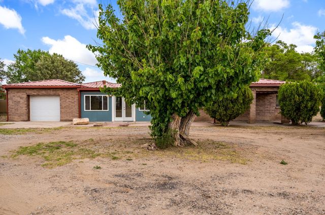 56 Olguin Road, Jarales, NM 87023
