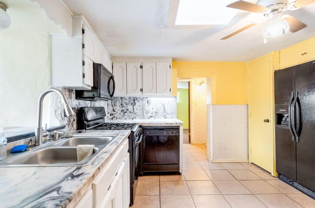 56 Olguin Road, Jarales, NM 87023