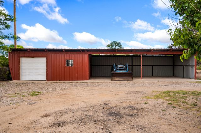 56 Olguin Road, Jarales, NM 87023