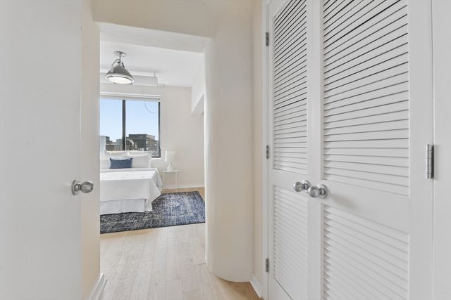 210 South Street 11-6, Boston, MA 02111