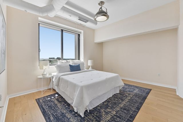 210 South Street 11-6, Boston, MA 02111