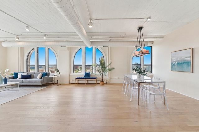 210 South Street 11-6, Boston, MA 02111