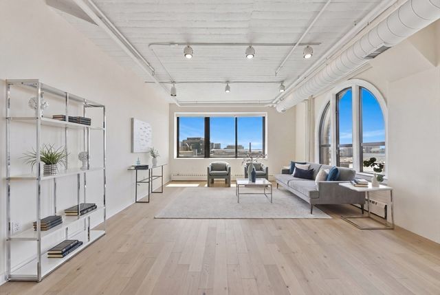 210 South Street 11-6, Boston, MA 02111