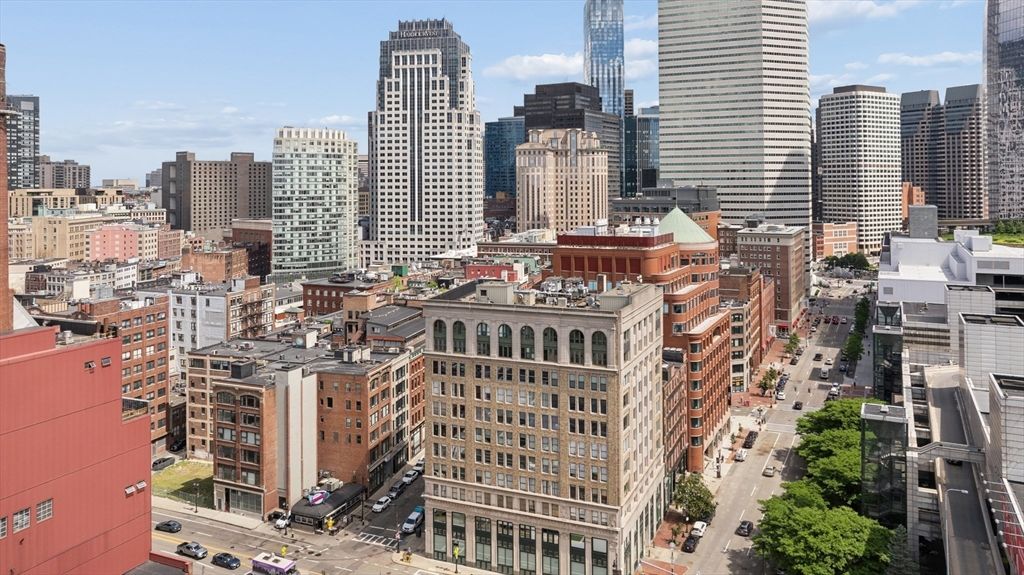 210 South Street 11-6, Boston, MA 02111
