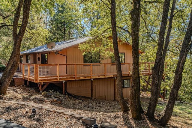 13771 West Ct, Pine Grove, CA 95665