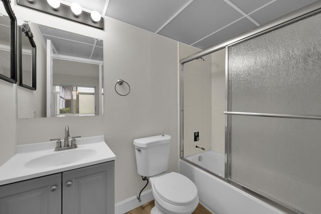 146 SAXONY D Drive 146, Delray Beach, FL 33446