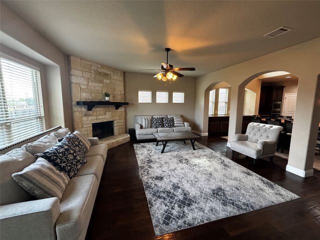 1412 Chase Way, Crowley, TX 76036