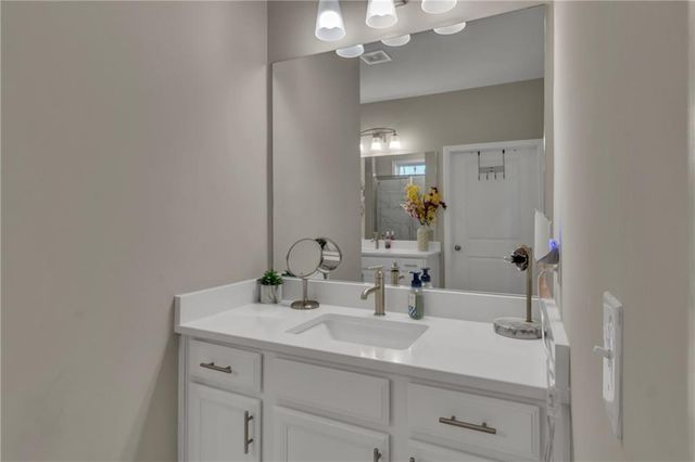 140 Amherst Way, Fayetteville, GA 30215