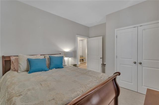 140 Amherst Way, Fayetteville, GA 30215