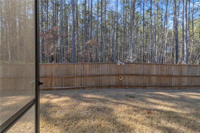 140 Amherst Way, Fayetteville, GA 30215