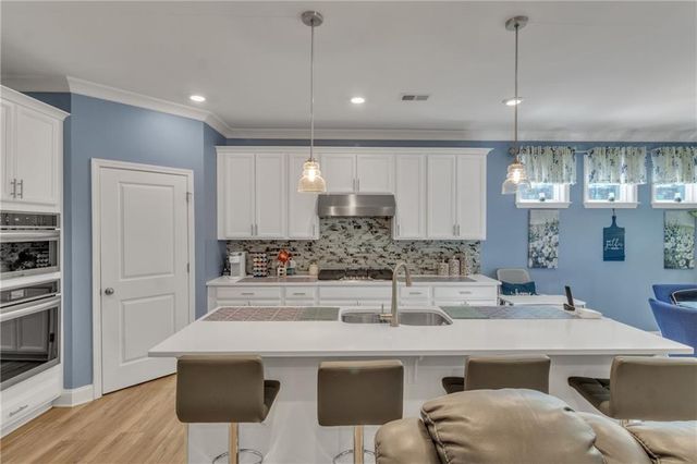 140 Amherst Way, Fayetteville, GA 30215