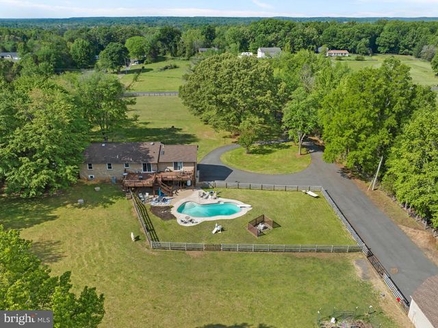4300 RINGWOOD RD, Nokesville, VA 20181