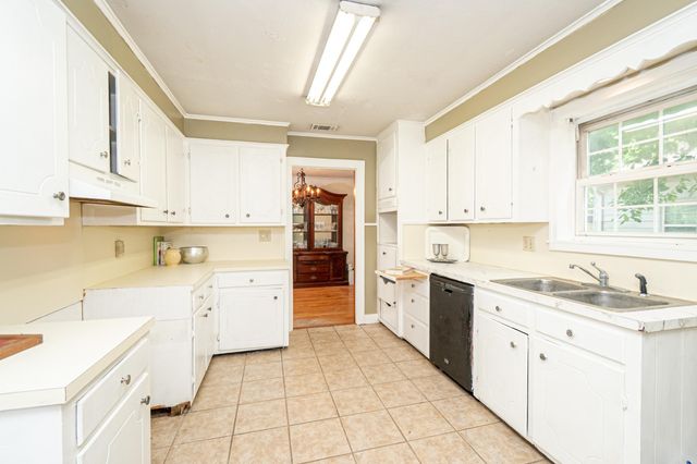 1108 N 2nd Street, Mcgehee, AR 71654