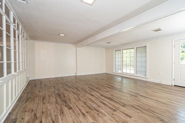 1108 N 2nd Street, Mcgehee, AR 71654