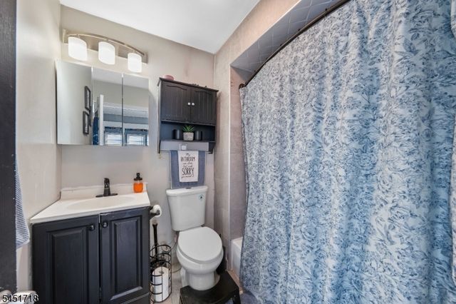 331 Thompson Avenue, Roselle Boro, NJ 07203