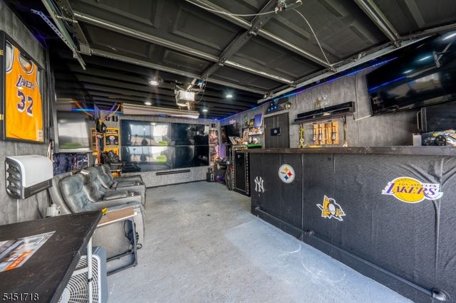 331 Thompson Avenue, Roselle Boro, NJ 07203