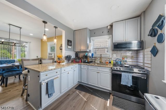 331 Thompson Avenue, Roselle Boro, NJ 07203
