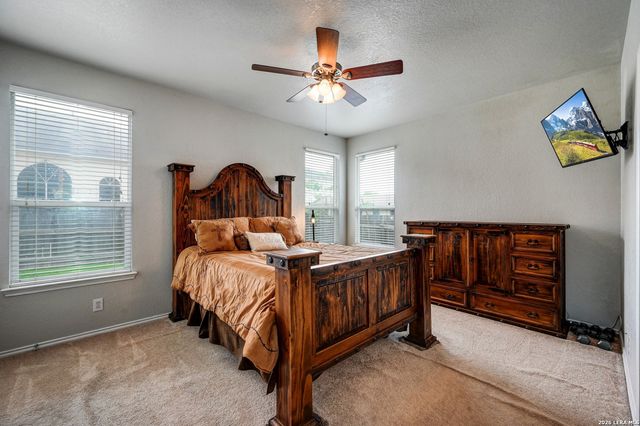 720 Hollow Ridge, Schertz, TX 78154