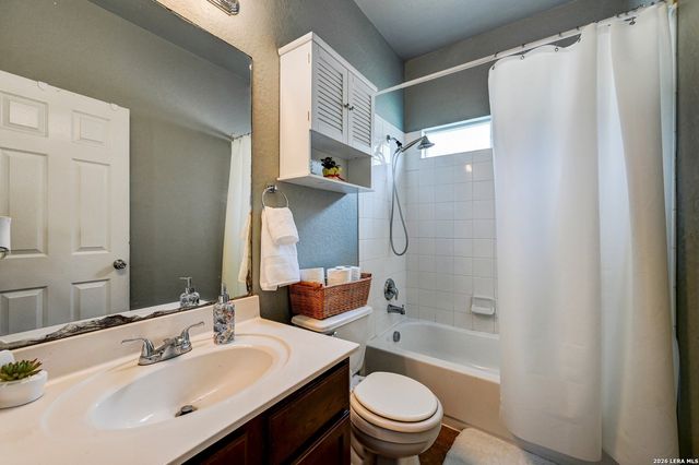 720 Hollow Ridge, Schertz, TX 78154