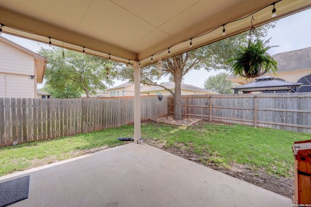 720 Hollow Ridge, Schertz, TX 78154
