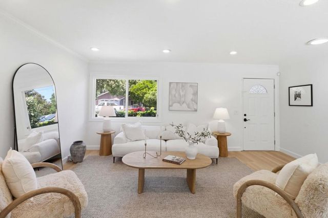 950 Hudson Street, Redwood City, CA 94061