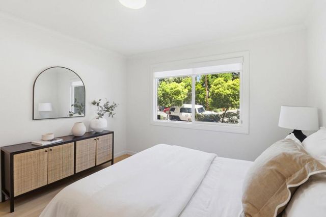 950 Hudson Street, Redwood City, CA 94061