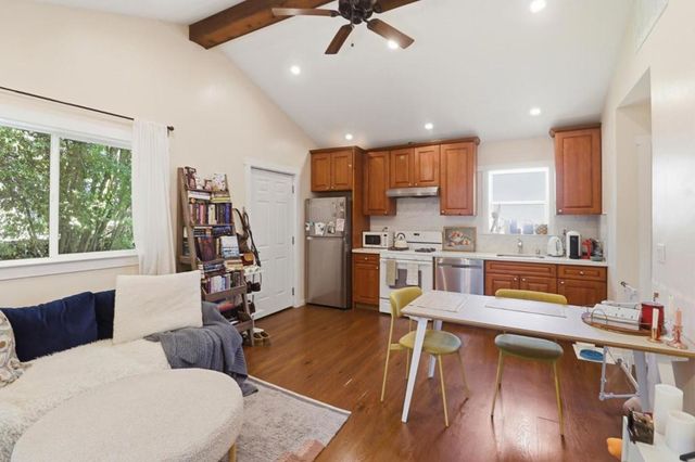 950 Hudson Street, Redwood City, CA 94061