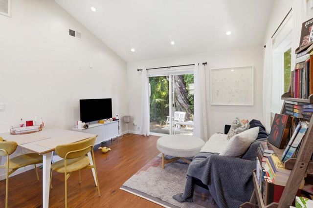 950 Hudson Street, Redwood City, CA 94061