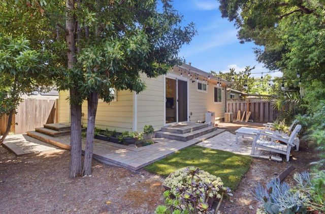 950 Hudson Street, Redwood City, CA 94061