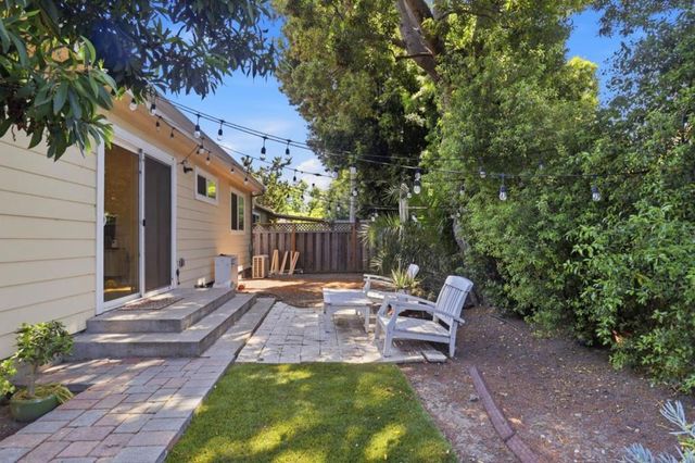 950 Hudson Street, Redwood City, CA 94061