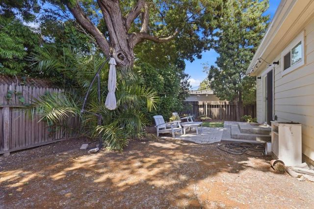 950 Hudson Street, Redwood City, CA 94061