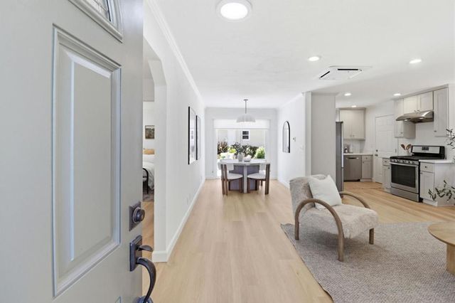 950 Hudson Street, Redwood City, CA 94061
