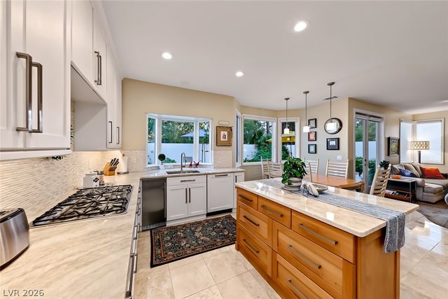 1608 Taylor Woodrow Drive, Las Vegas, NV 89117
