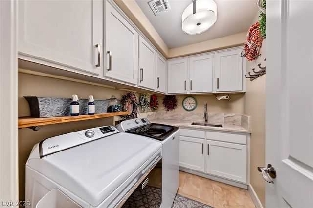 1608 Taylor Woodrow Drive, Las Vegas, NV 89117